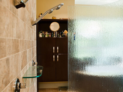 Glass shower